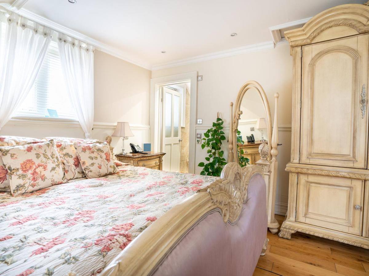 אלמונדסברי Berwick Lodge מראה חיצוני תמונה