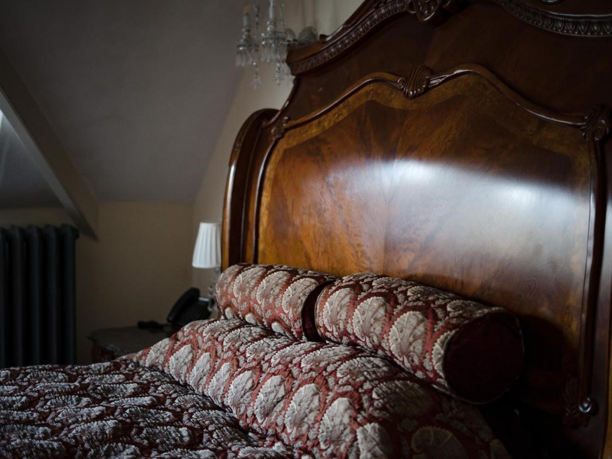 אלמונדסברי Berwick Lodge מראה חיצוני תמונה