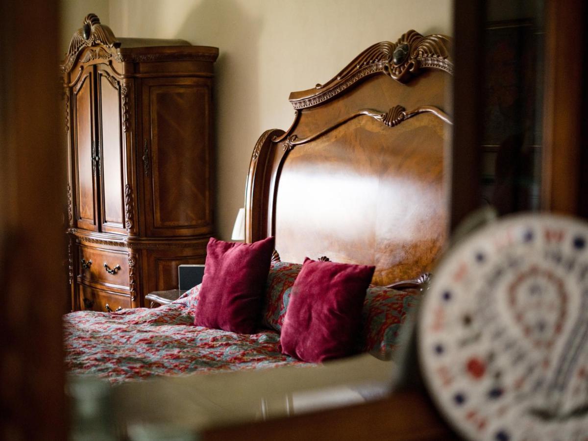 אלמונדסברי Berwick Lodge מראה חיצוני תמונה
