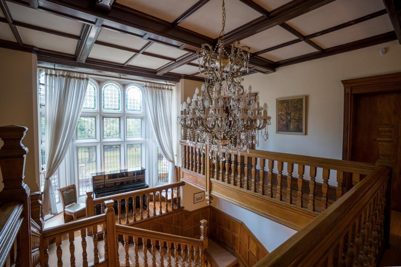אלמונדסברי Berwick Lodge מראה חיצוני תמונה