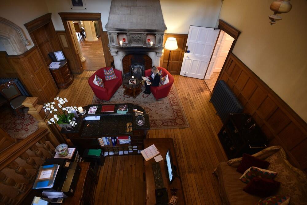 אלמונדסברי Berwick Lodge מראה חיצוני תמונה