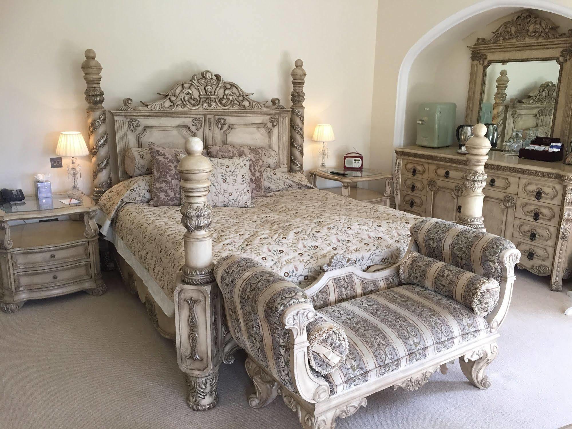 אלמונדסברי Berwick Lodge מראה חיצוני תמונה